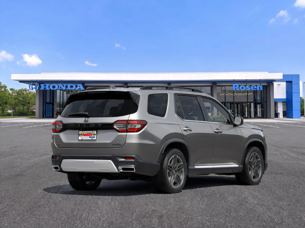 New 2026 Honda Pilot Touring image 3