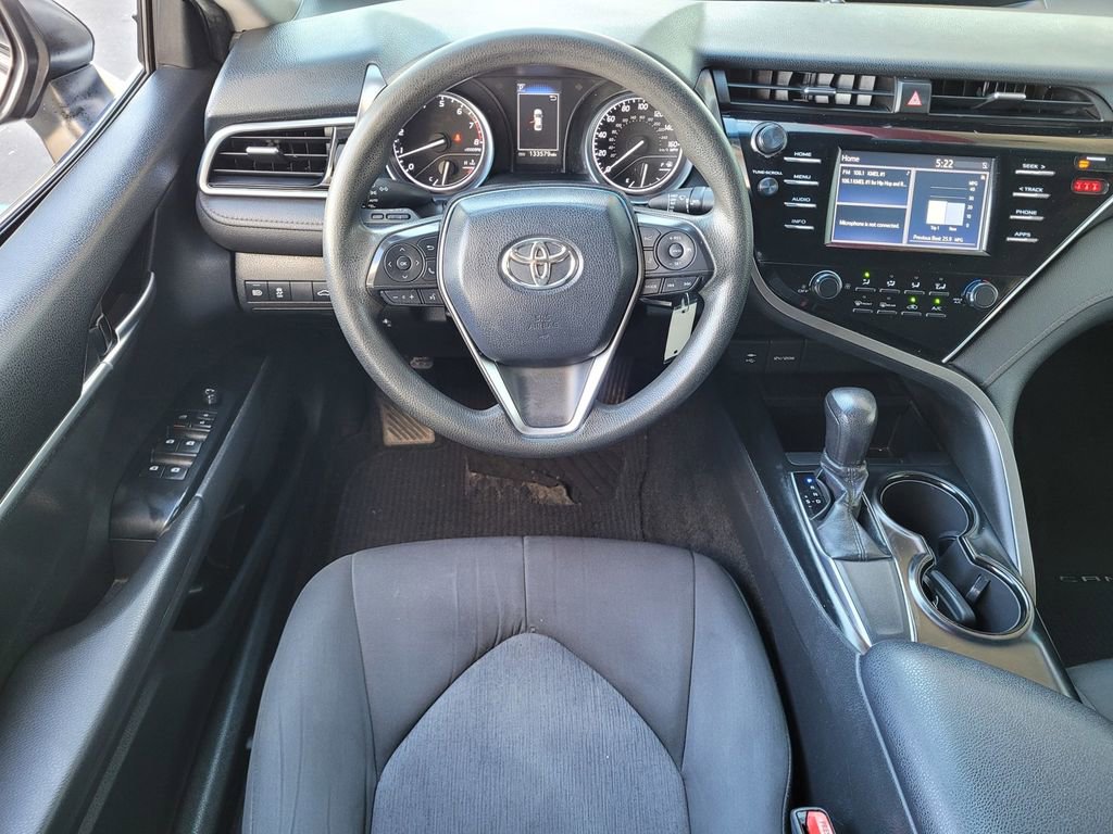 Used 2018 Toyota Camry LE FWD image 10