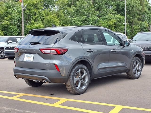 Used 2025 Ford Escape ST-Line Select AWD/4WD image 2