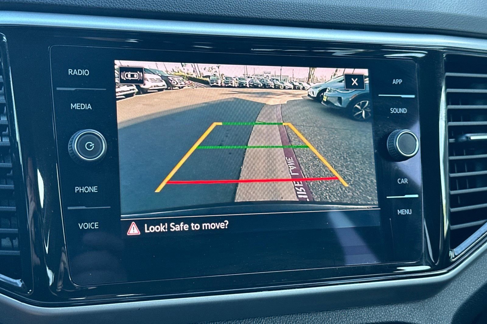 Certified 2022 Volkswagen Atlas SE image 20