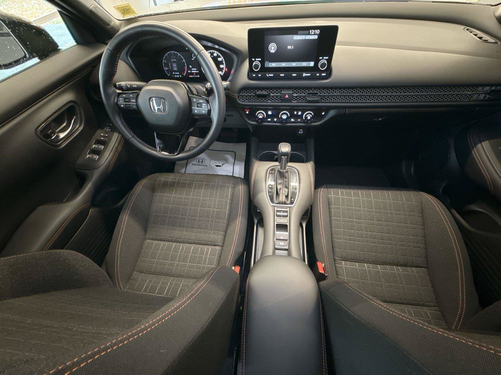 Used 2025 Honda HR-V Sport image 21