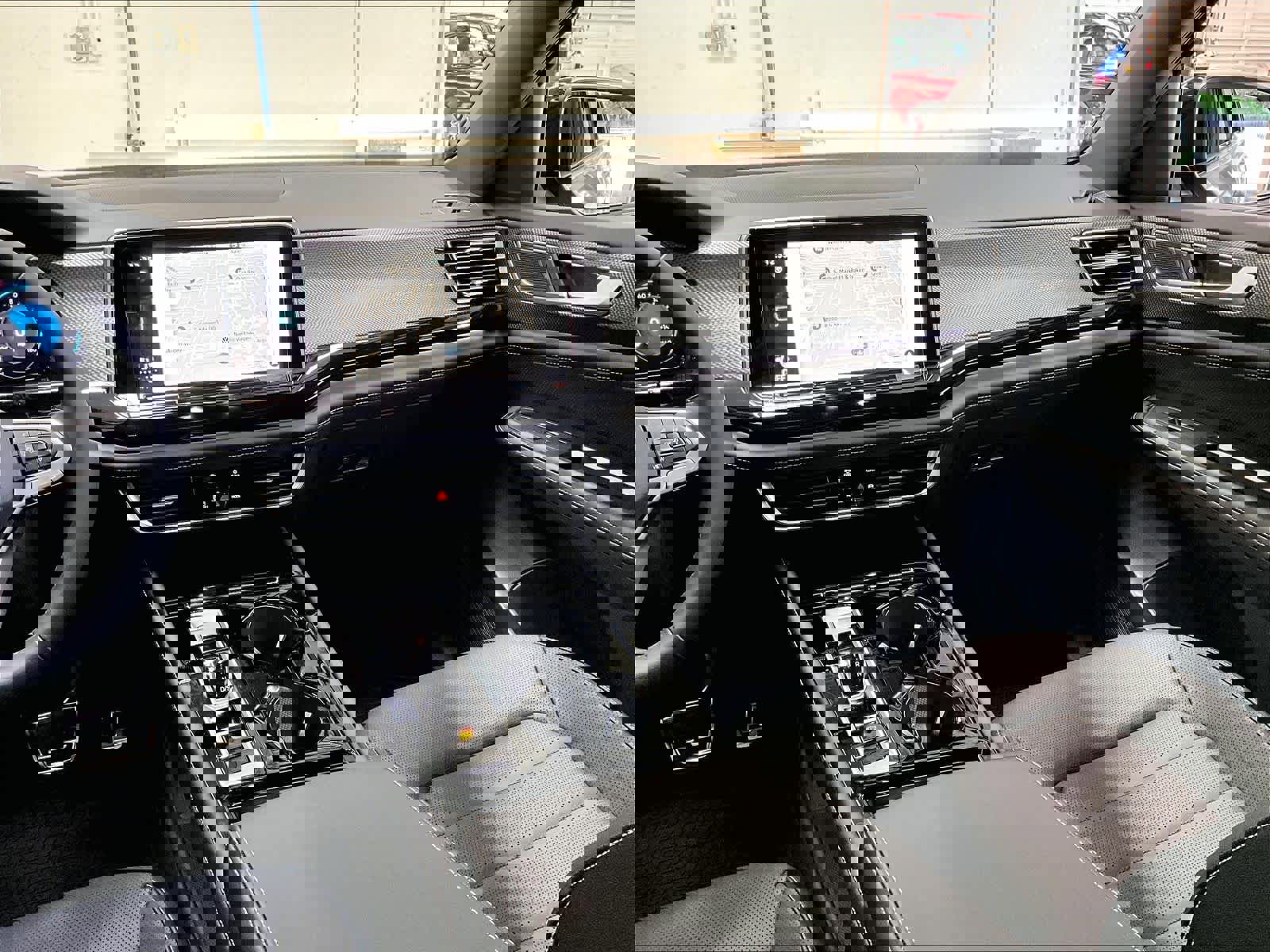 New 2026 Volkswagen Atlas Cross Sport SEL R-Line AWD/4WD image 9