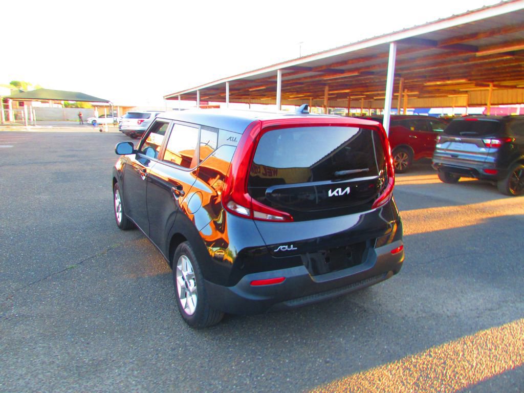 Used 2022 Kia Soul S image 9