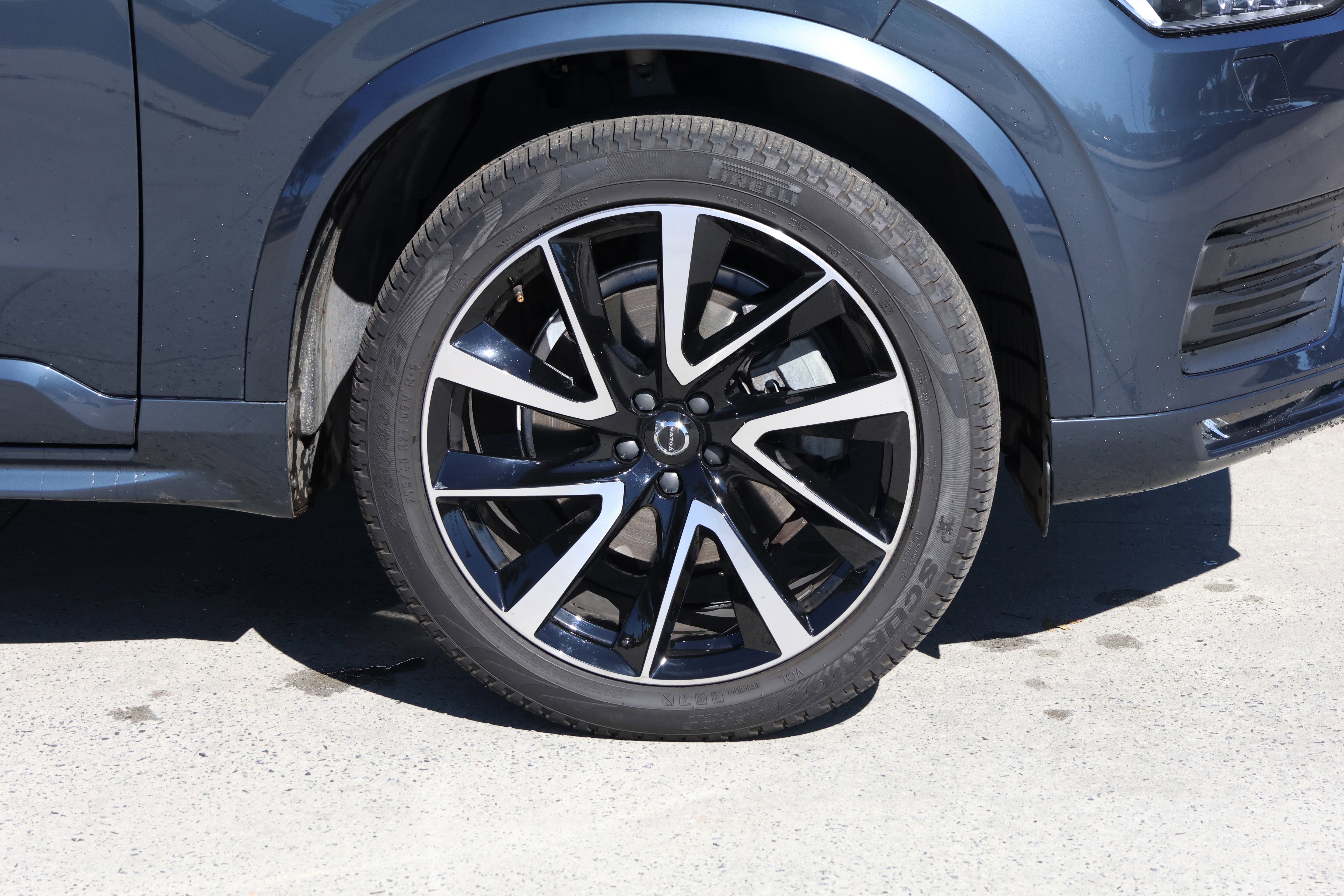 Used 2022 Volvo XC90 T6 Momentum w/ Advanced Package image 11