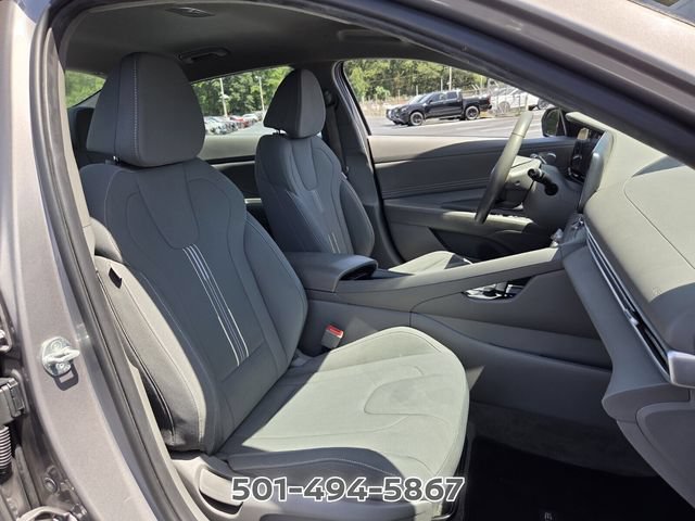 Used 2023 Hyundai Elantra SEL w/ Convenience Package FWD image 15