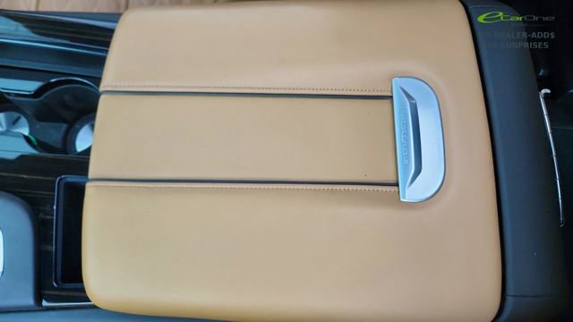 Used 2023 Cadillac Escalade ESV Premium Luxury image 56