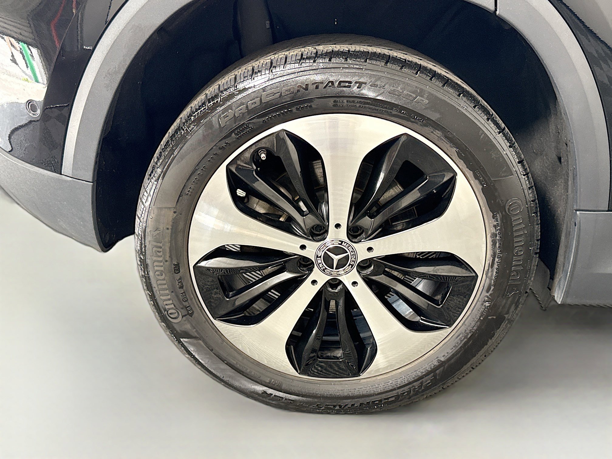 Used 2025 Mercedes-Benz GLA 250 image 33