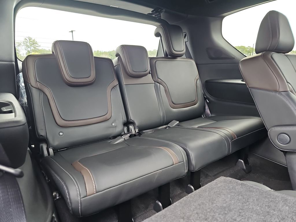New 2026 Nissan Armada SL w/ Captain's Chari Seat Package AWD/4WD image 15
