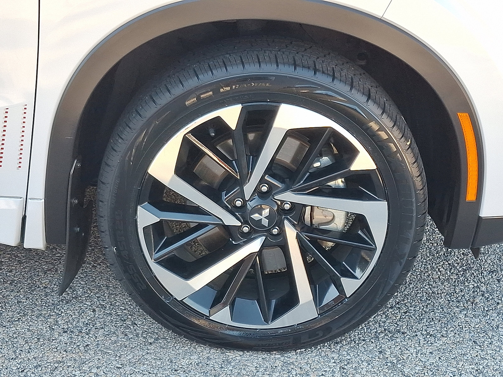 Used 2024 Mitsubishi Outlander Ralliart image 8