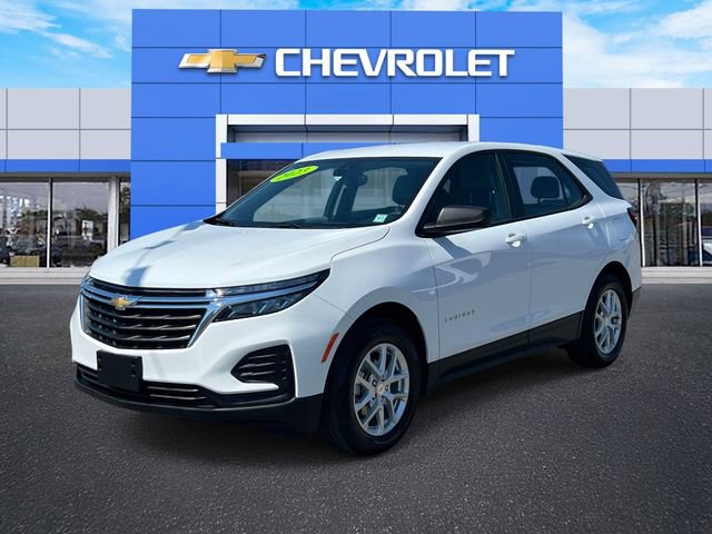 Used 2023 Chevrolet Equinox LS w/ Driver Confidence II Package FWD image 2