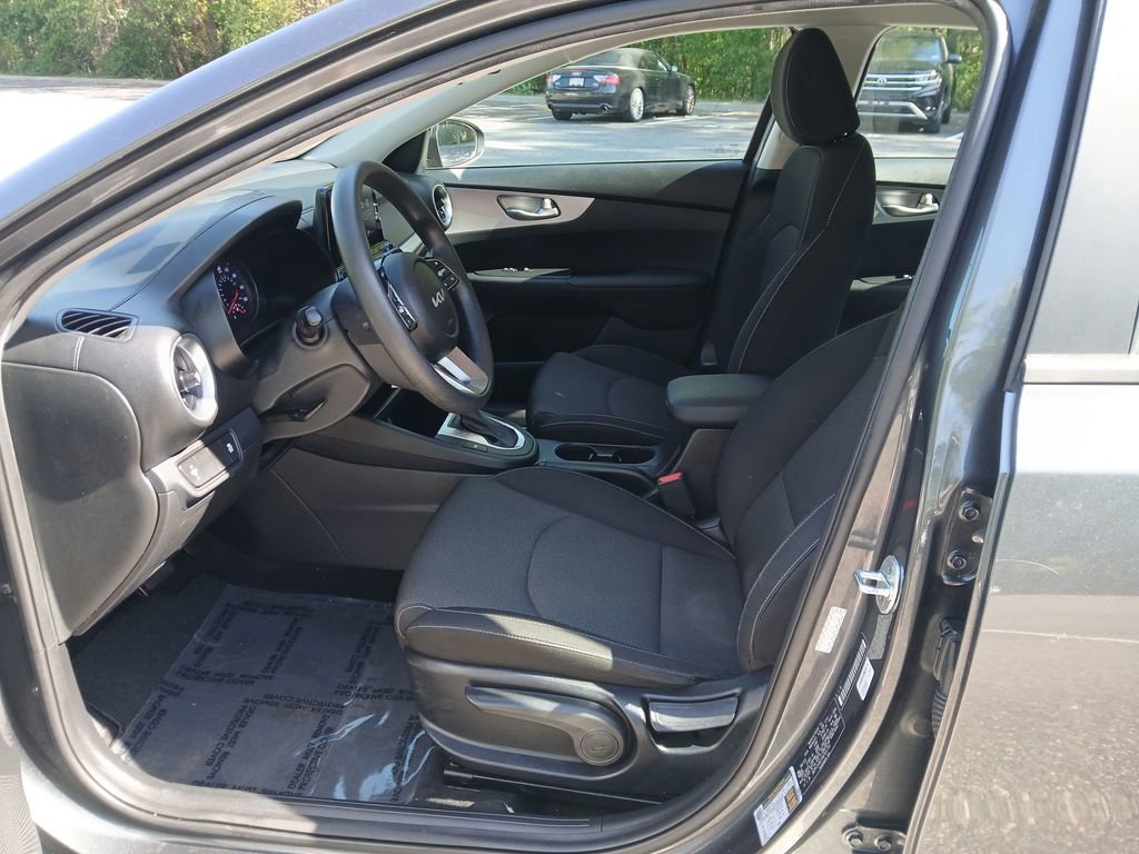 Used 2022 Kia Forte LXS FWD image 20