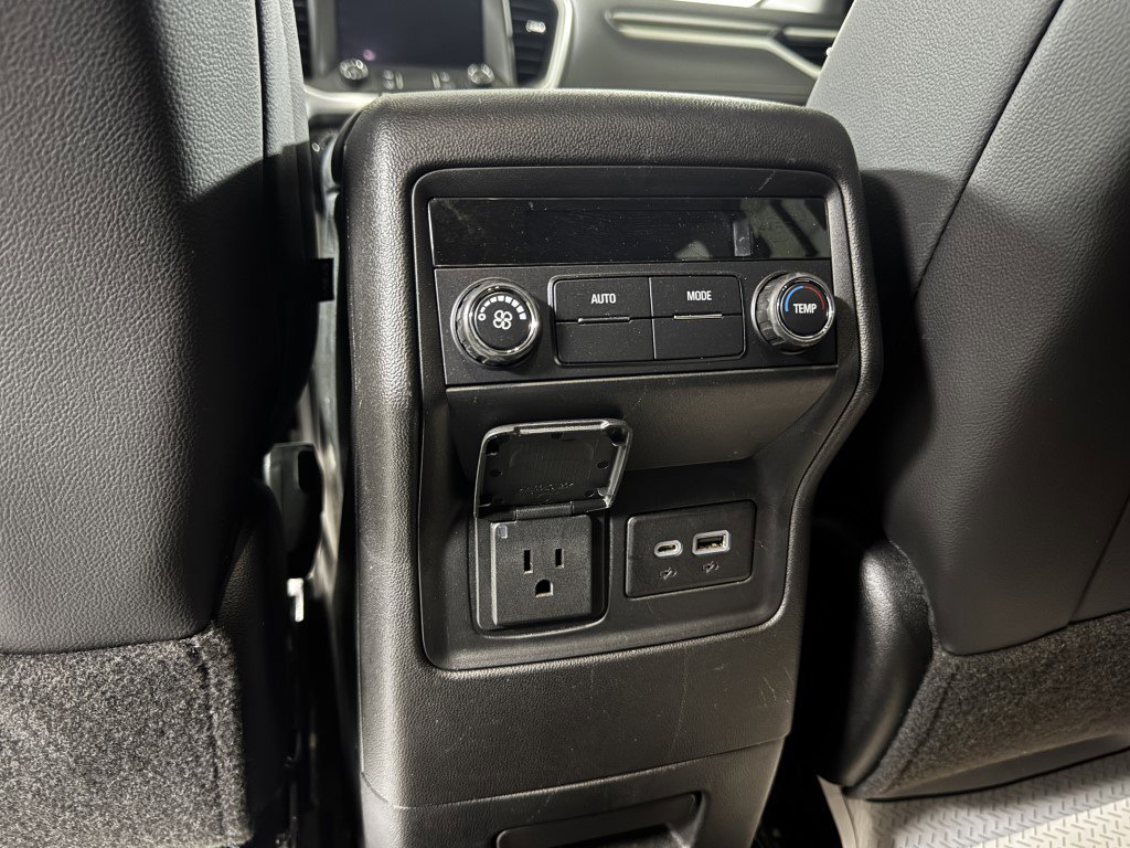 Used 2023 GMC Acadia SLT image 41