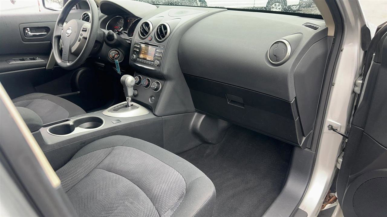 Used 2013 Nissan Rogue S w/ Special Edition Pkg image 31