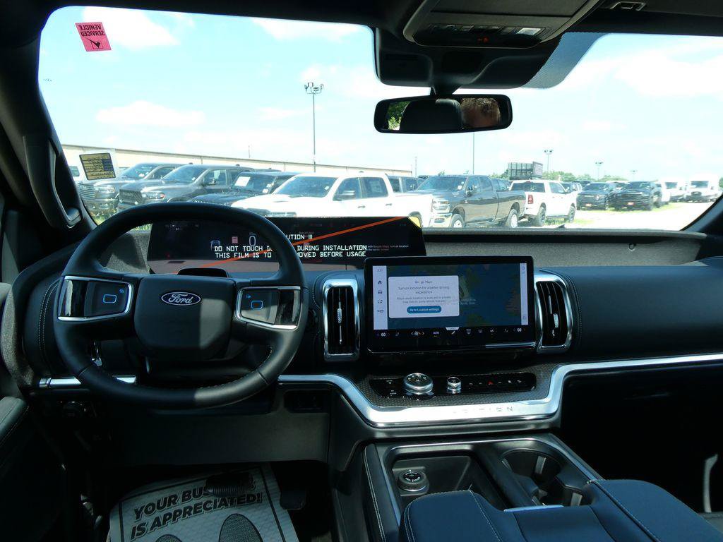 New 2027 Ford Expedition Platinum w/ Stealth Appearance Package AWD/4WD image 16