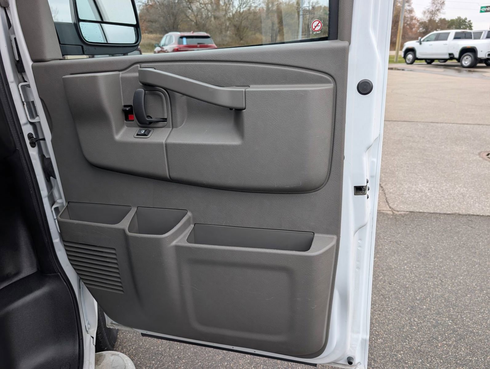 Used 2024 GMC Savana 2500 w/ Driver Convenience Package image 22