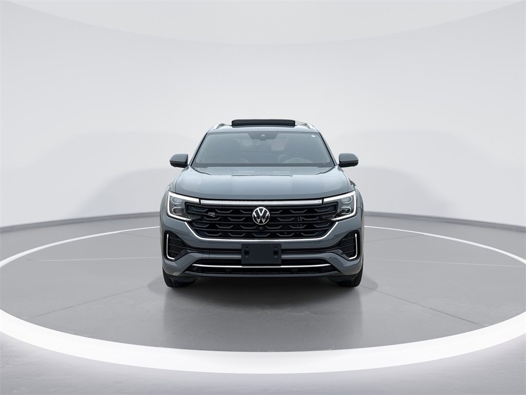 Used 2024 Volkswagen Atlas Cross Sport SEL Premium R-Line image 3