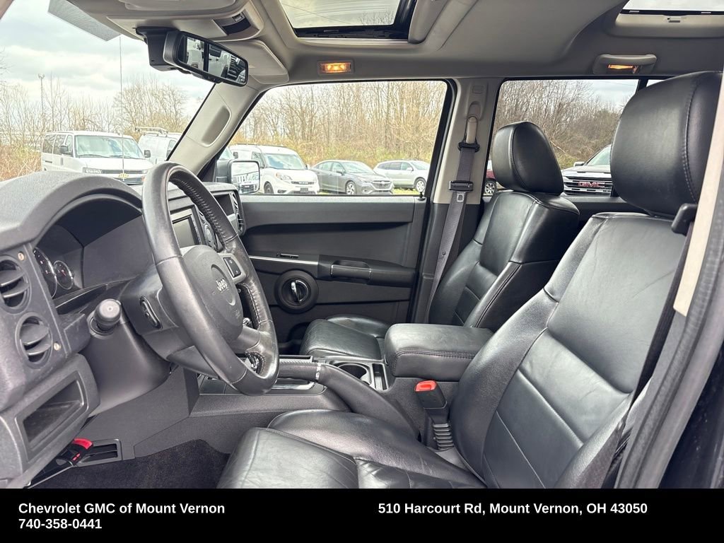 Used 2010 Jeep Commander Sport w/ Sun/Sound Group RWD image 12