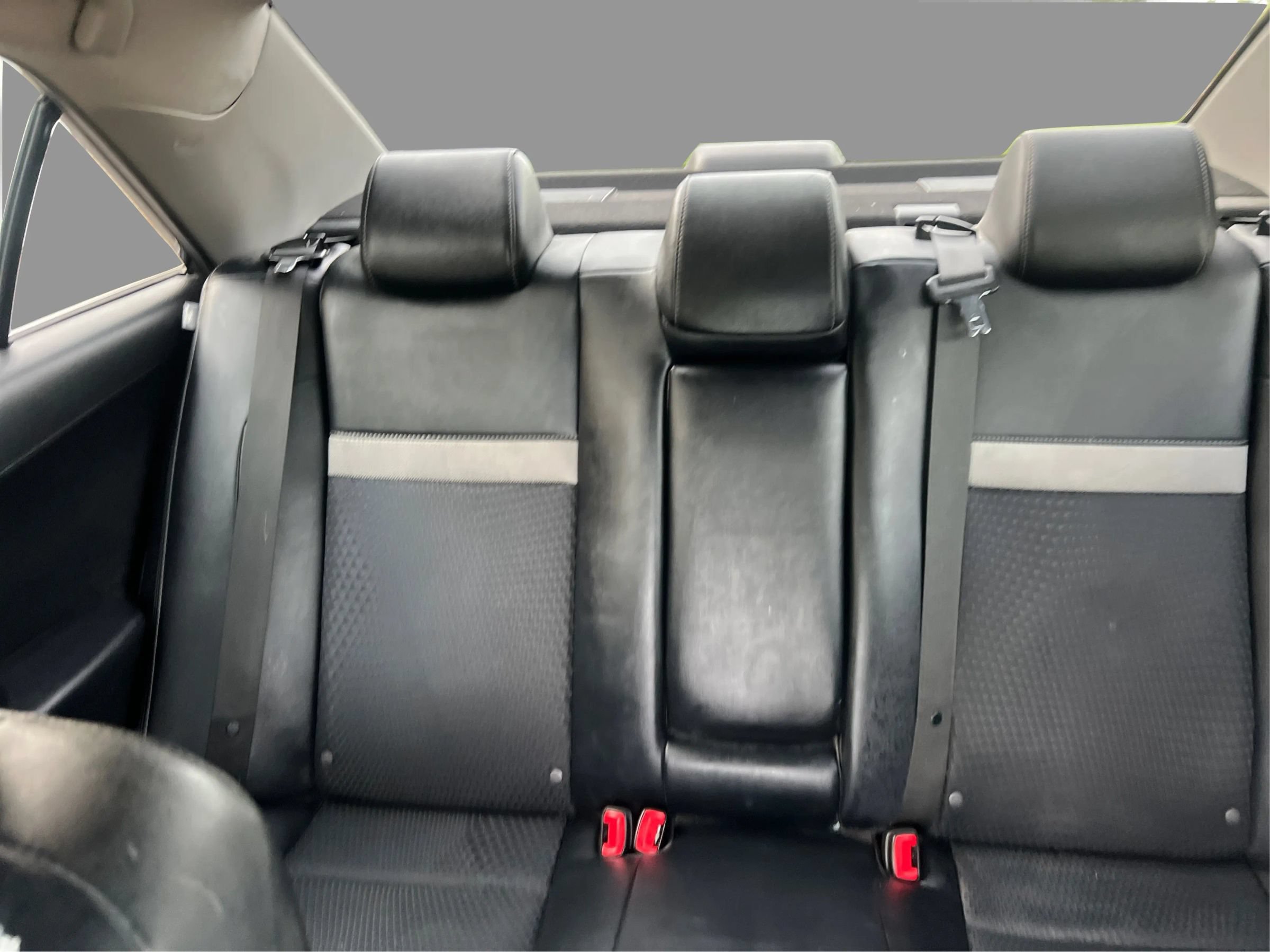 Used 2012 Toyota Camry SE FWD image 17
