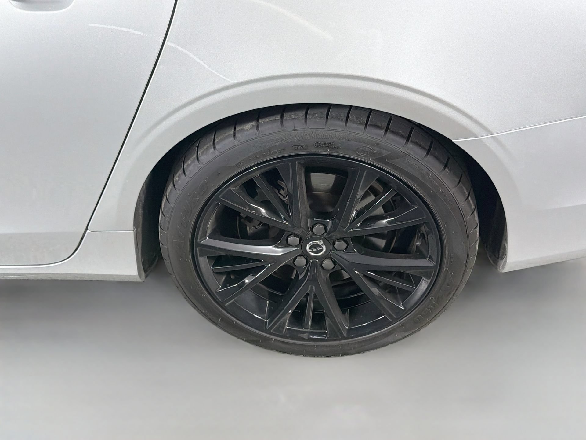 Used 2018 Volvo S90 T5 Momentum w/ Convenience Package FWD image 32