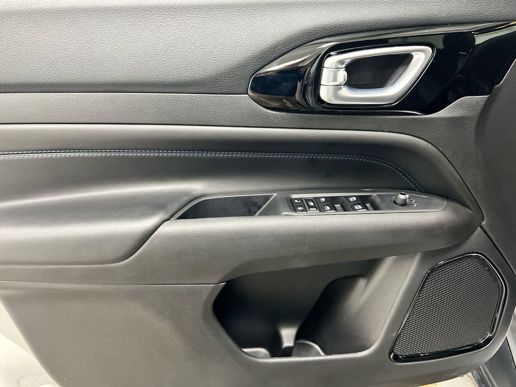 New 2026 Jeep Compass Latitude AWD/4WD image 20