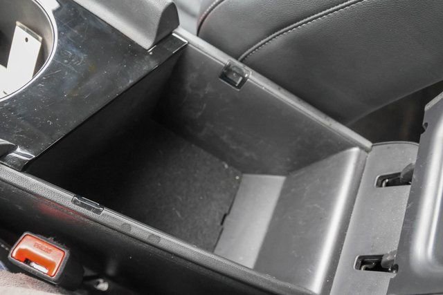 Used 2024 Hyundai Elantra Limited image 19