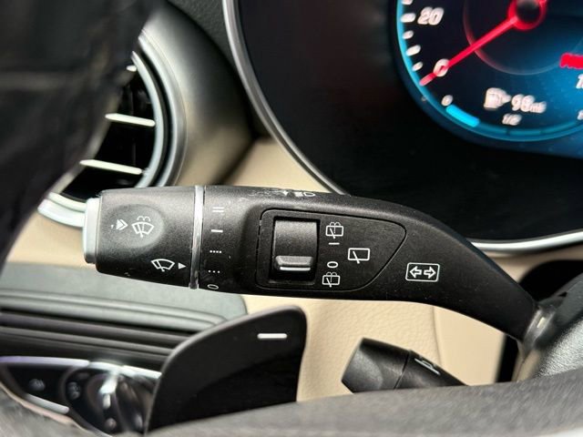 Used 2021 Mercedes-Benz GLC 300 4MATIC image 46