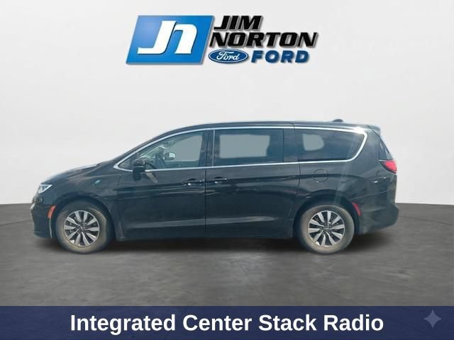 Used 2023 Chrysler Pacifica Touring-L FWD image 6