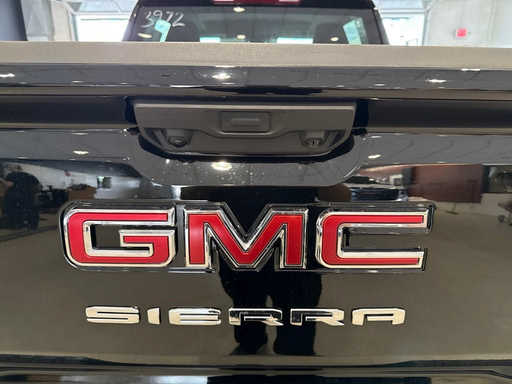 New 2026 GMC Sierra 1500 Pro w/ Graphite Edition AWD/4WD image 9