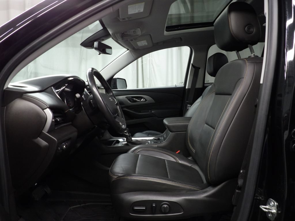 Used 2021 Chevrolet Traverse RS w/ LPO, Floor Liner Package AWD/4WD image 11