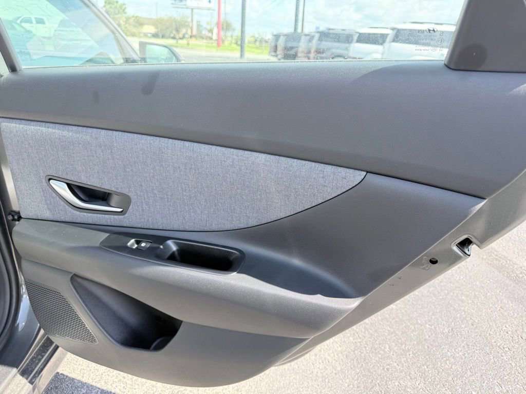 New 2025 Hyundai Elantra Limited image 14