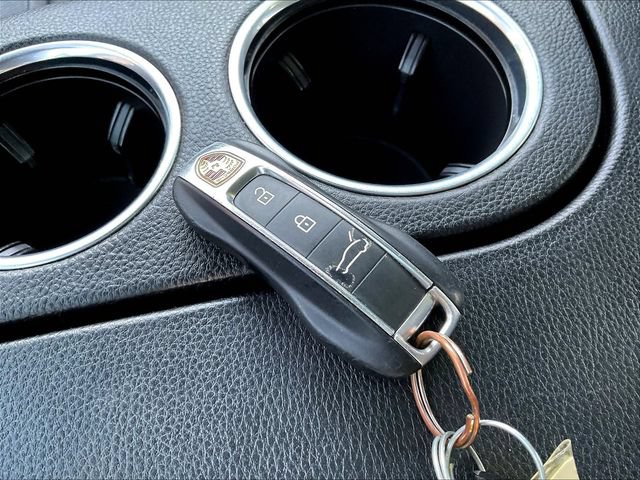 Used 2021 Porsche Panamera RWD image 36