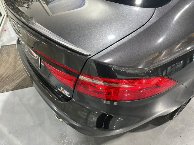 Used 2019 Jaguar XF S AWD/4WD image 28