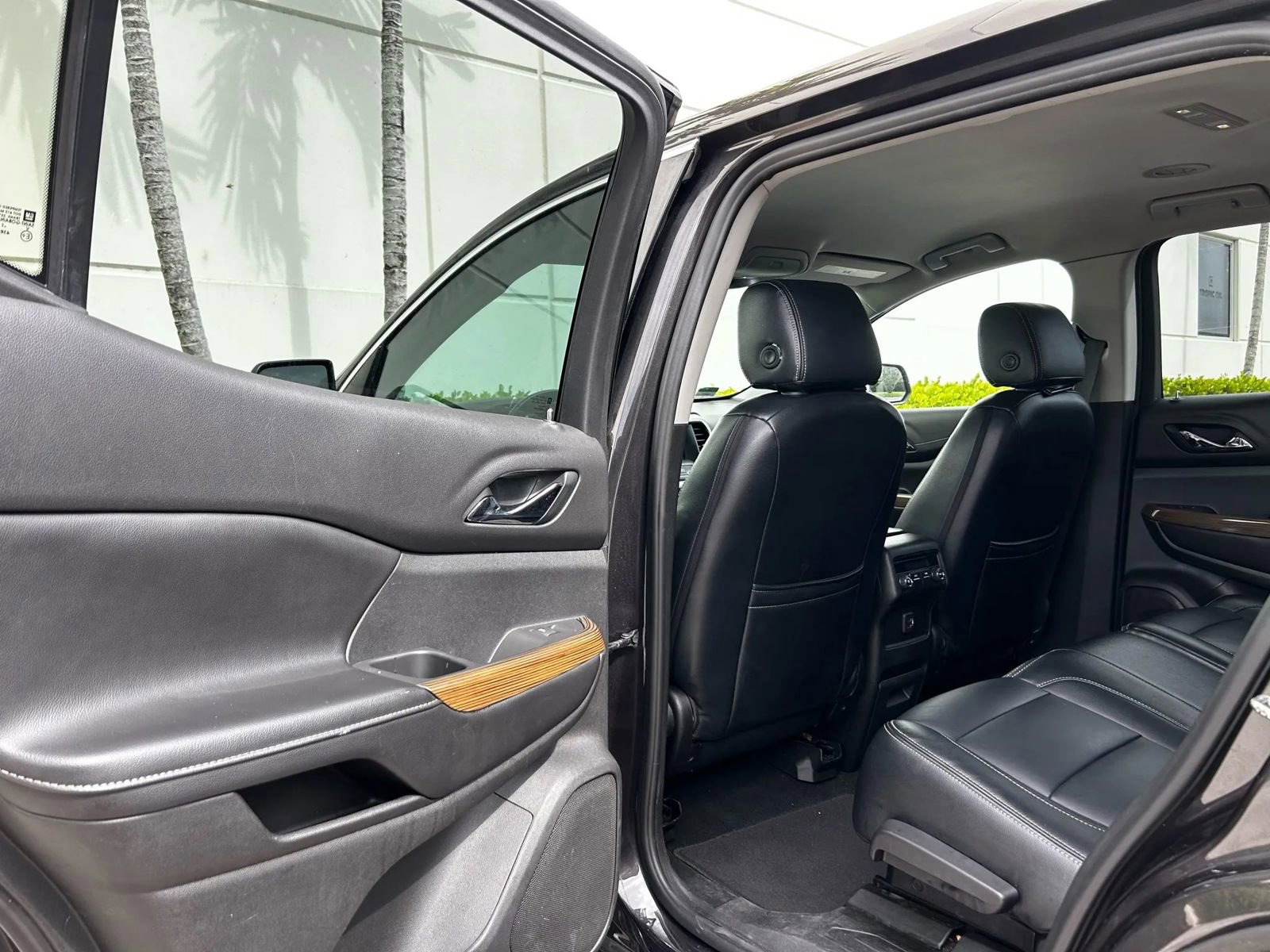 Used 2019 GMC Acadia SLE image 13