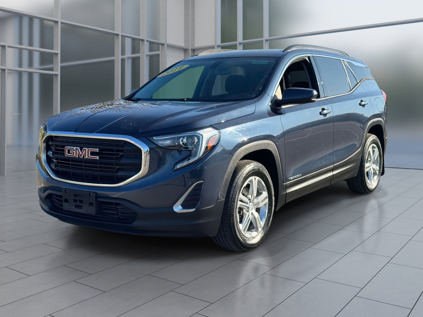Used 2019 GMC Terrain SLE w/ Driver Convenience Package image 1