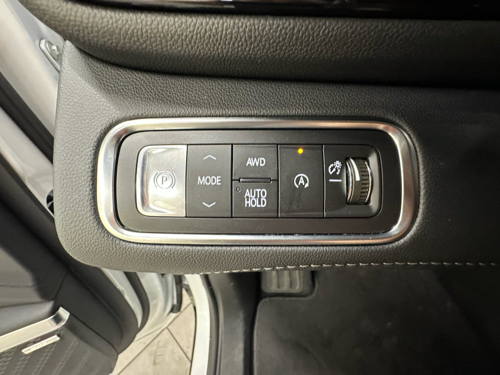 Certified 2026 Buick Enclave Sport Touring AWD/4WD image 26