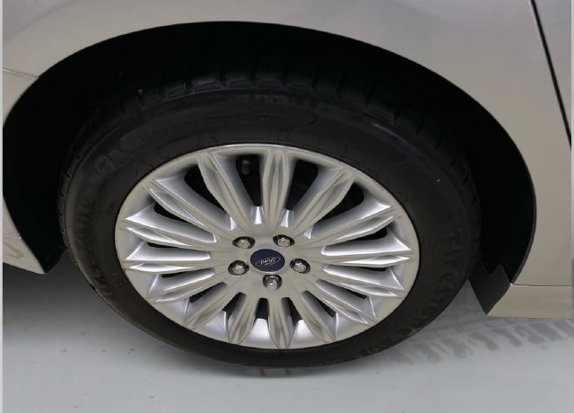 Used 2013 Ford Fusion SE FWD image 17