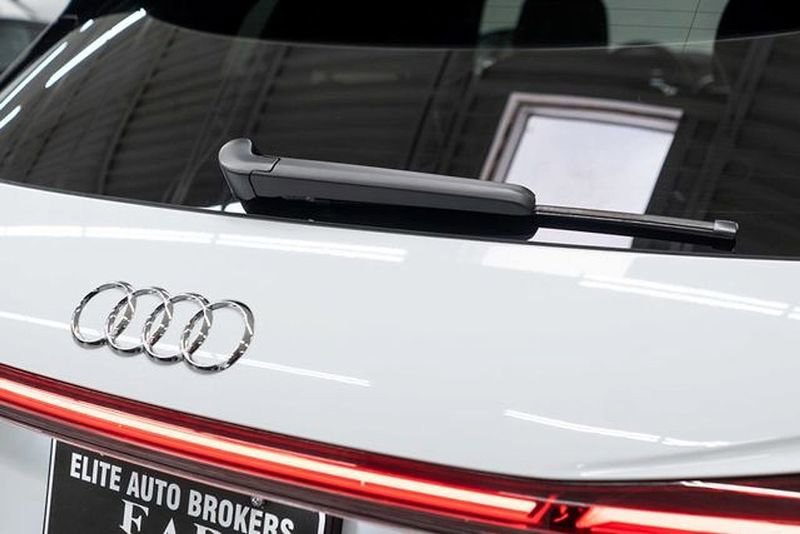 Used 2022 Audi Q4 e-tron Prestige image 47