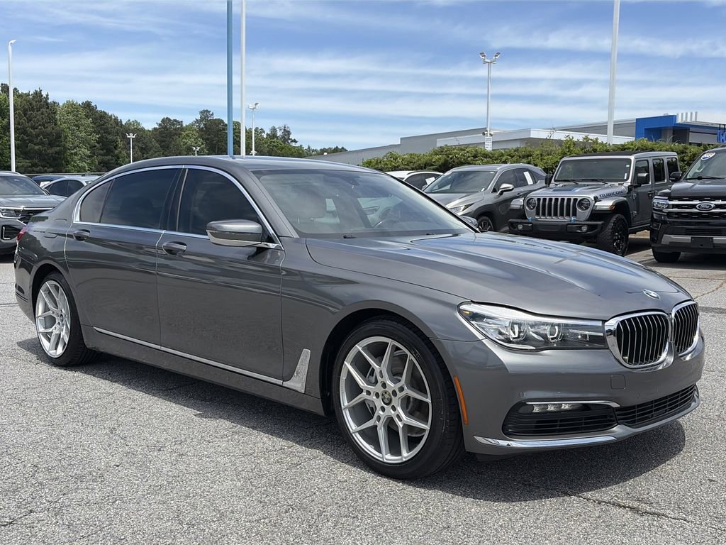 Used 2018 BMW 740i RWD image 9