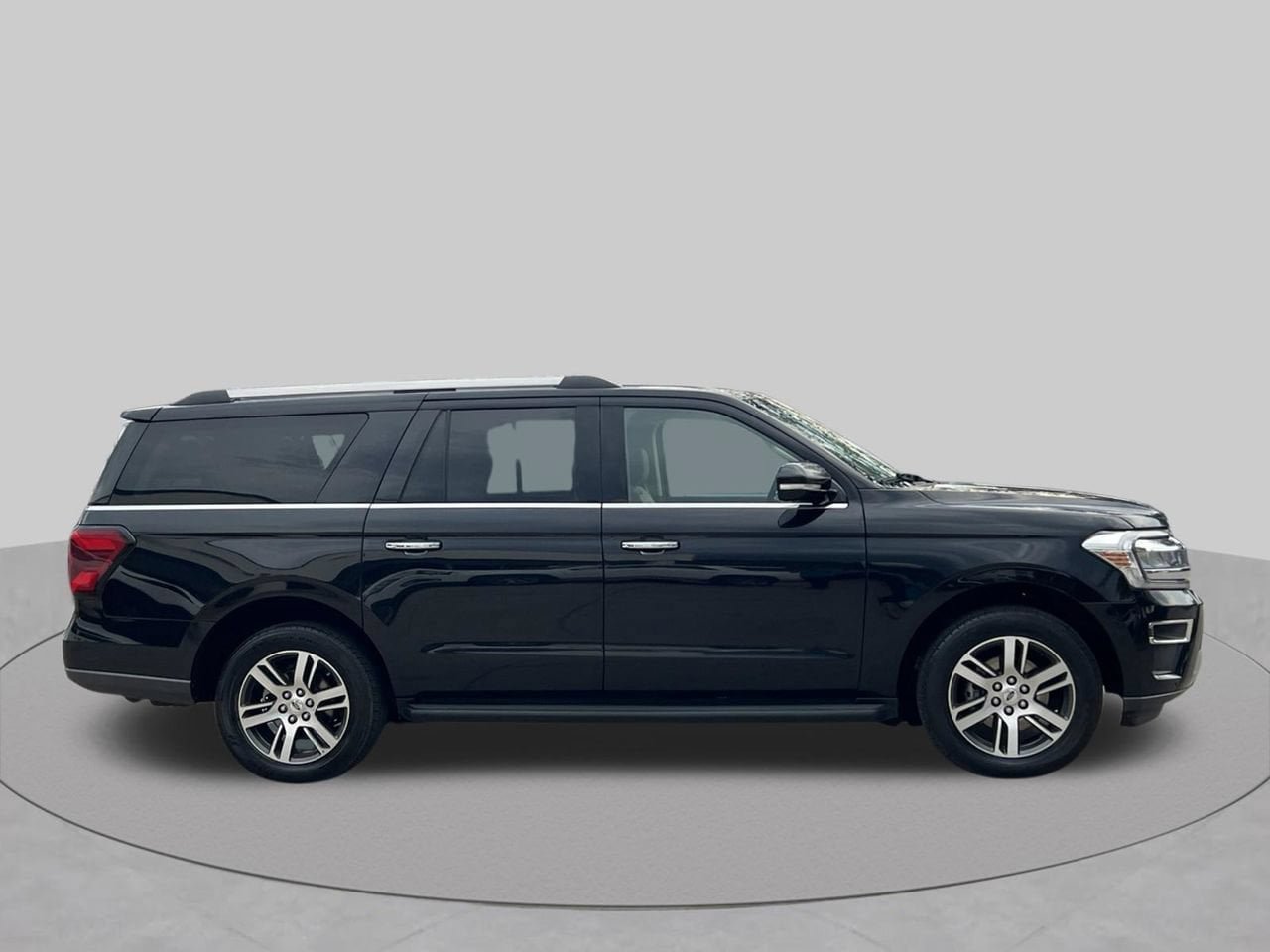 Used 2024 Ford Expedition Max Limited AWD/4WD image 7
