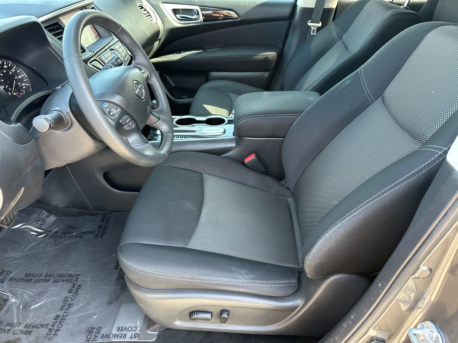 Used 2017 Nissan Pathfinder SV w/ SV Tech Package image 7