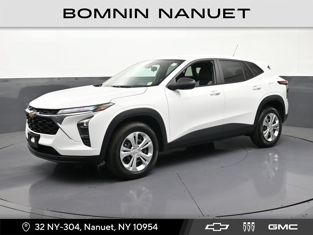 Used 2024 Chevrolet Trax LS FWD image 1