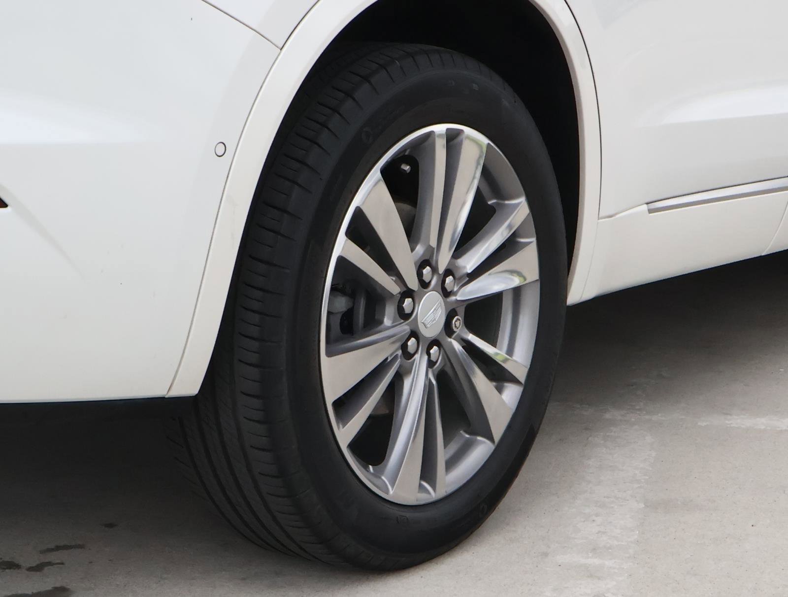 Used 2022 Cadillac XT6 Premium Luxury w/ Platinum Package image 12