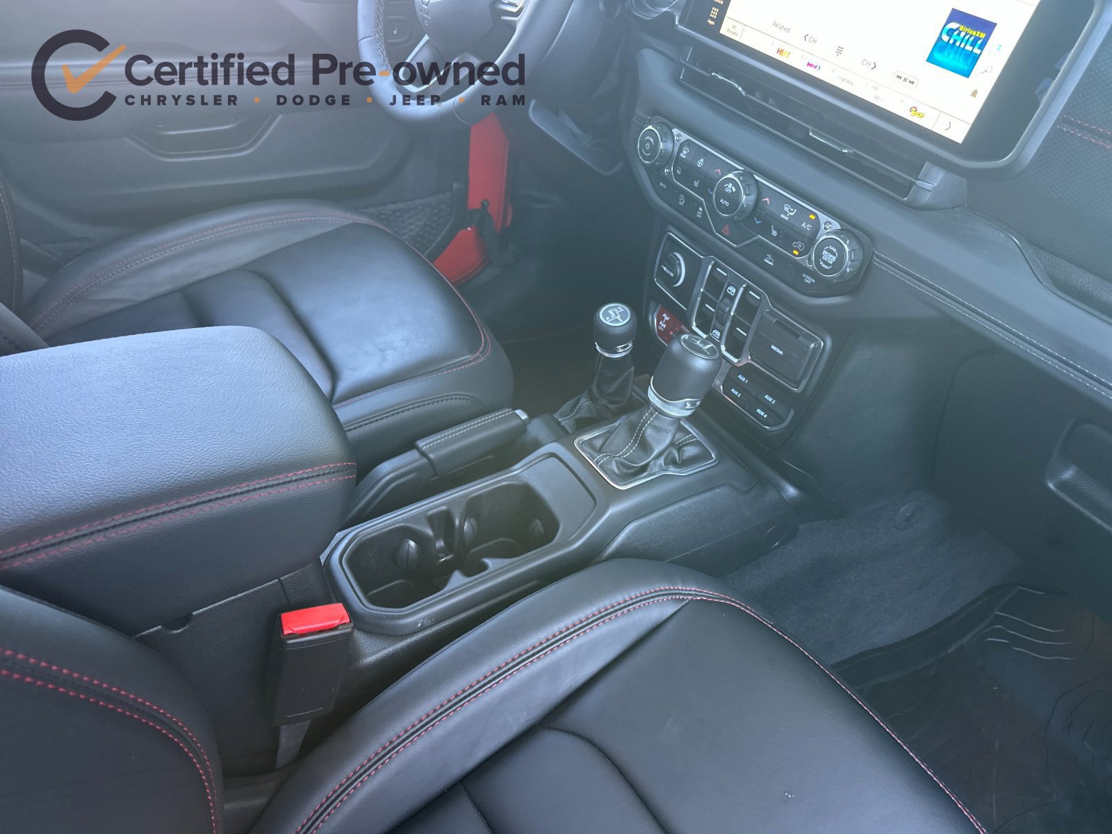 Certified 2025 Jeep Gladiator Rubicon w/ Convenience Group AWD/4WD image 16