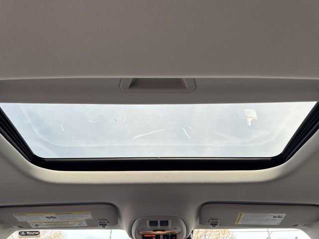 New 2026 Chevrolet Trax ACTIV w/ Sunroof Package FWD image 13