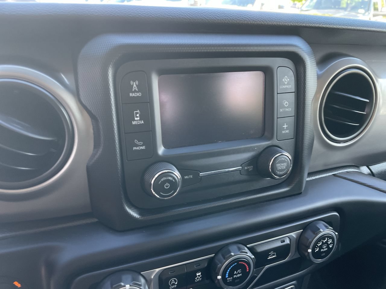 Used 2021 Jeep Wrangler Sport AWD/4WD image 32