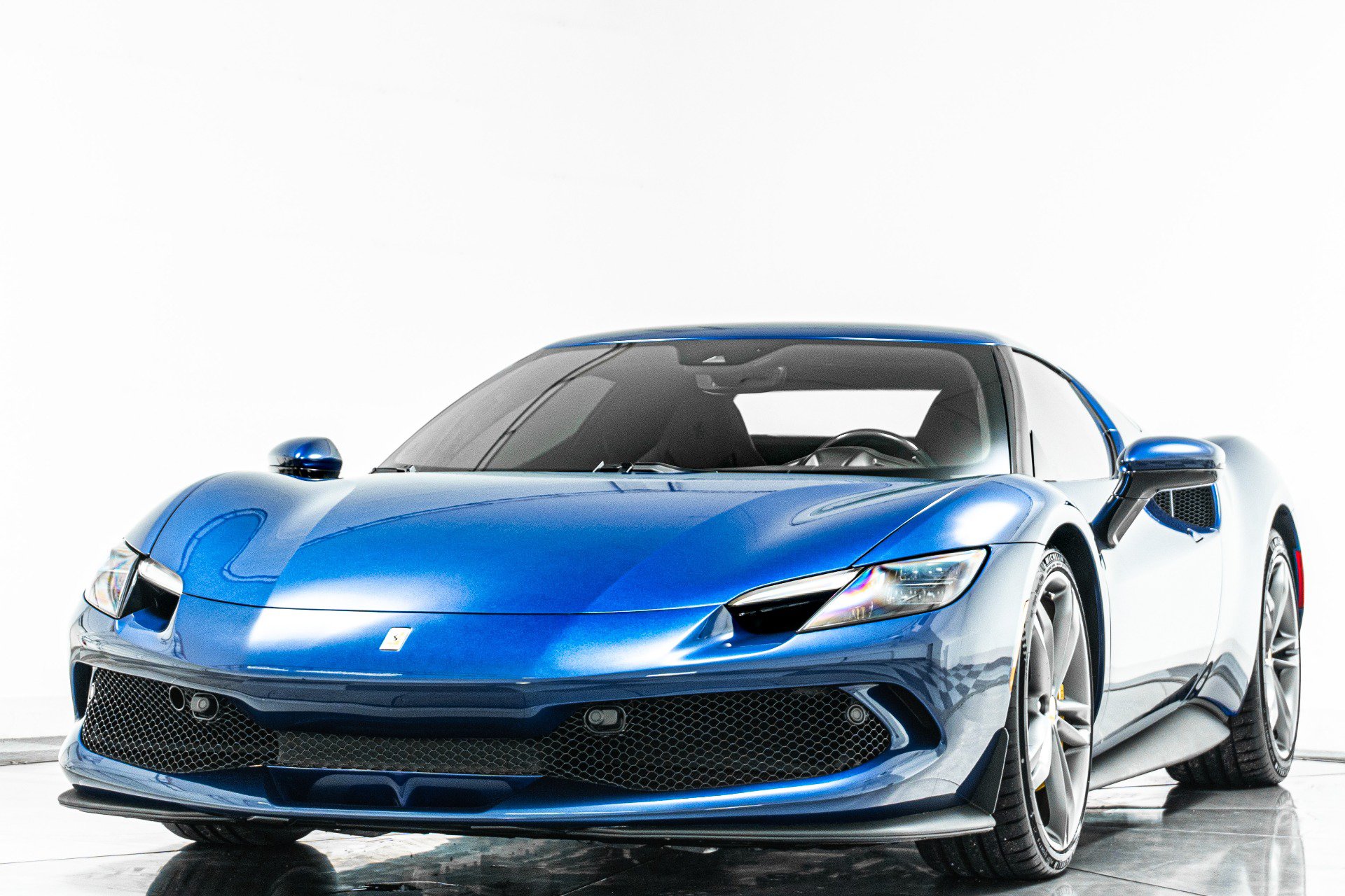 Used 2024 Ferrari 296 GTB RWD image 5