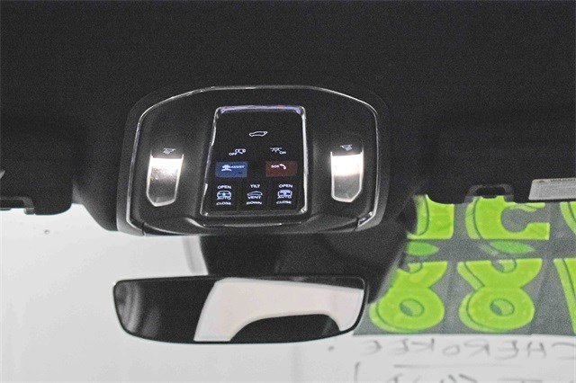 Used 2025 Jeep Grand Cherokee Summit image 31