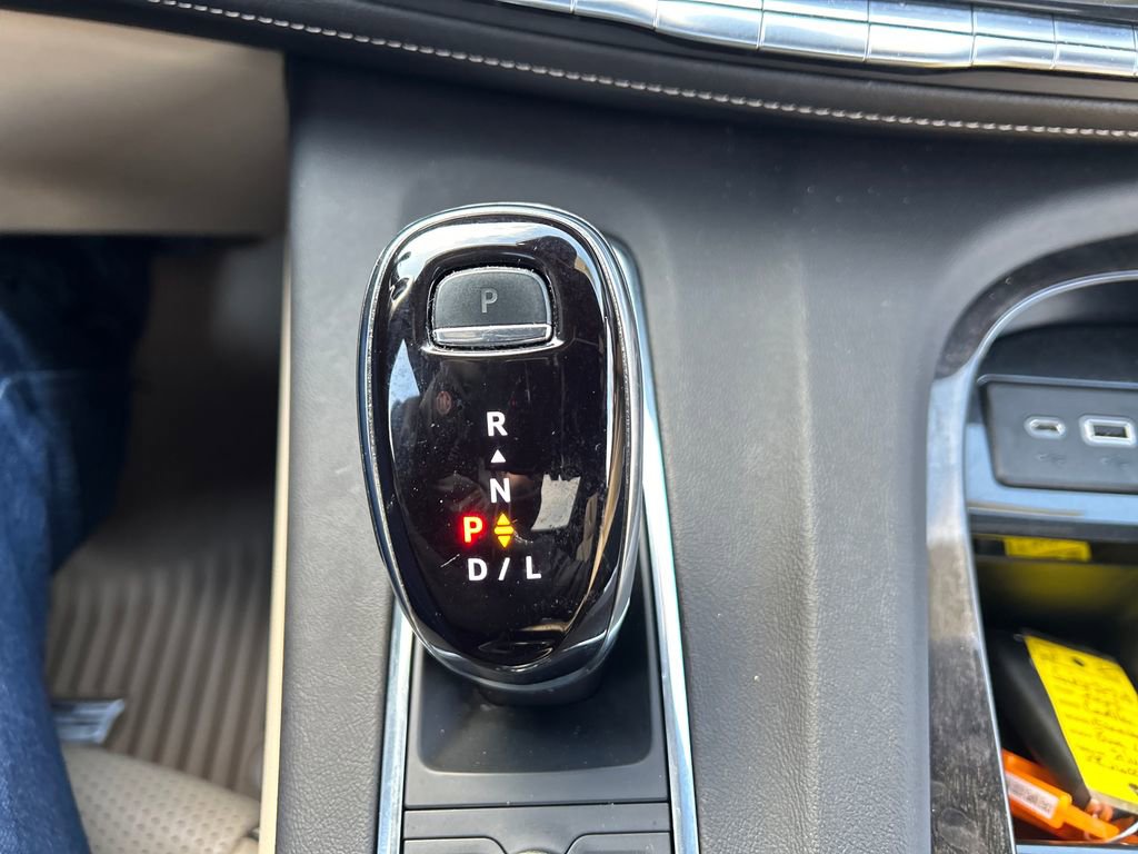 Certified 2023 Cadillac Escalade Premium Luxury w/ LPO, Radiant Package image 24