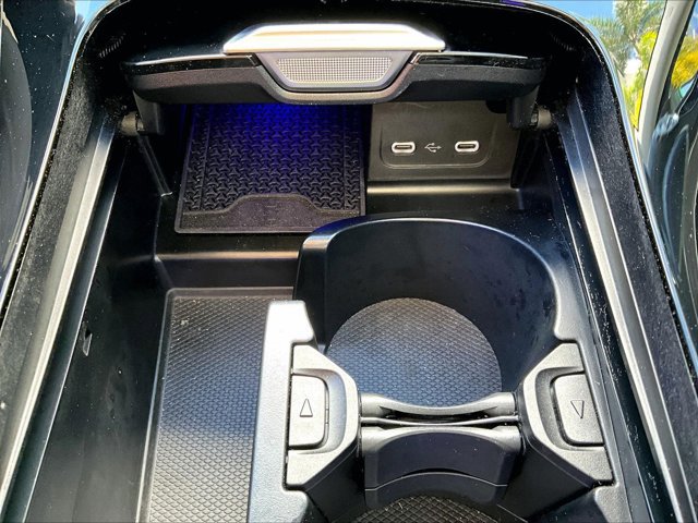 Used 2025 Mercedes-Benz C 300 Sedan image 26