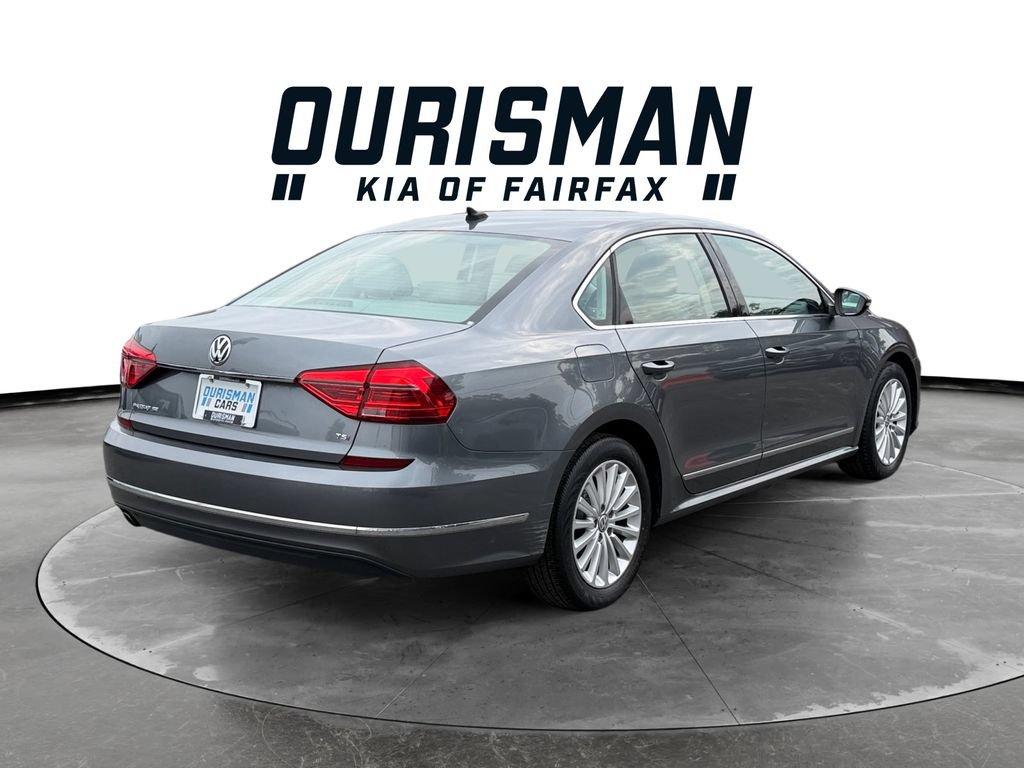 Used 2016 Volkswagen Passat 1.8T SE w/ Lighting Package FWD image 5